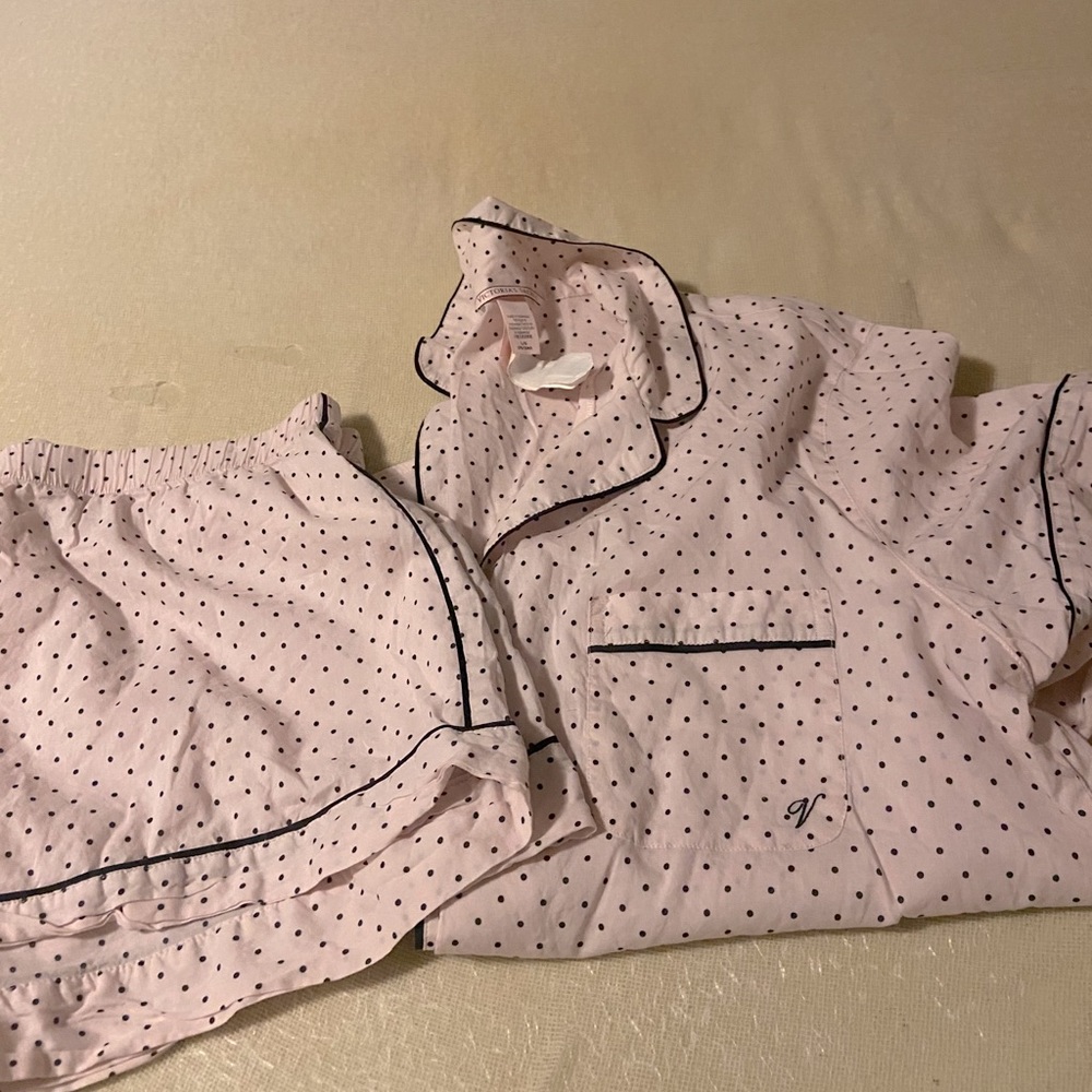 Victoria’s Secret sleepwear